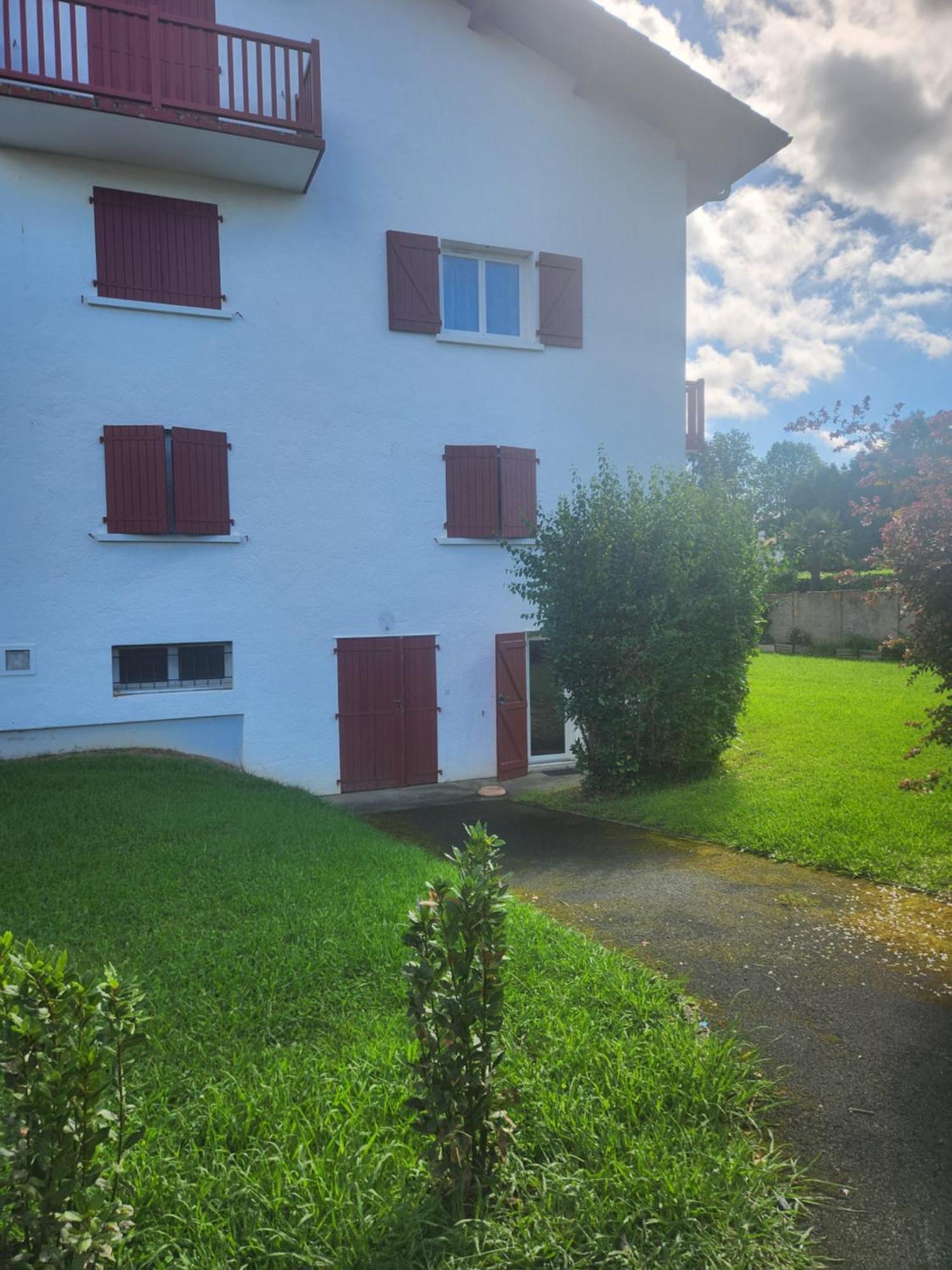 Studio Sur Les Fleuristes Cambo-les-Bains Extérieur photo